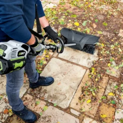 EGO Kehrbesenaufsatz BBA2100 Für PH1400E -Gartengeräte Geschäft 12300 2 EGO 1380026003