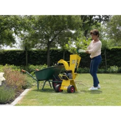 Elektro-Häcksler E100 5 Elektro-Häcksler E100 -Gartengeräte Geschäft 33342 2 Jo20Beau 001311